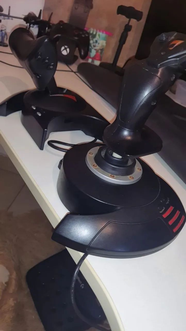 Joystick Thrustmaster T-Flight Hotas X - Foto 2