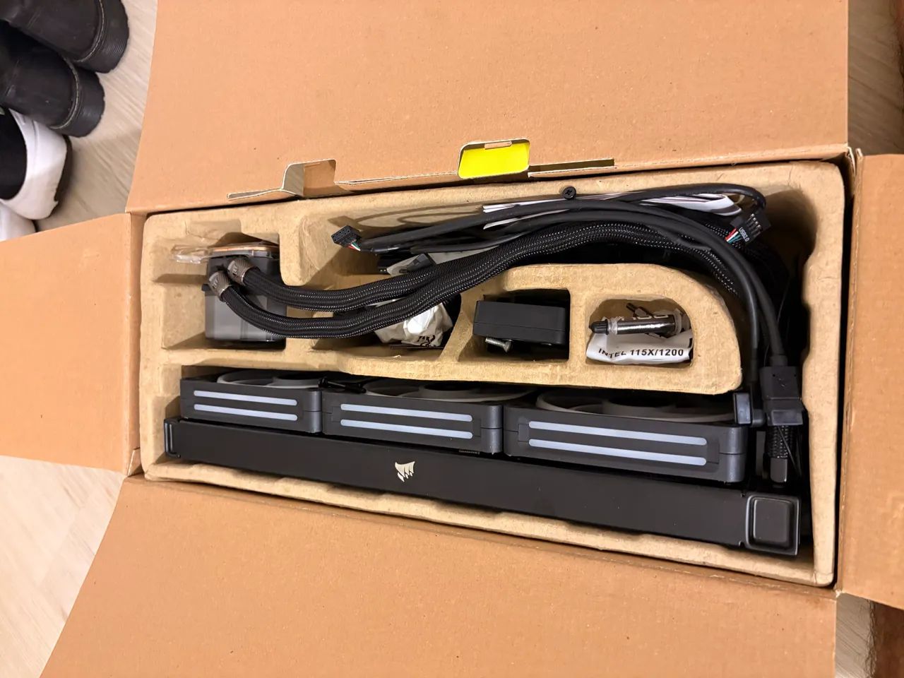 Water cooler corsair h150i lcd - Foto 4