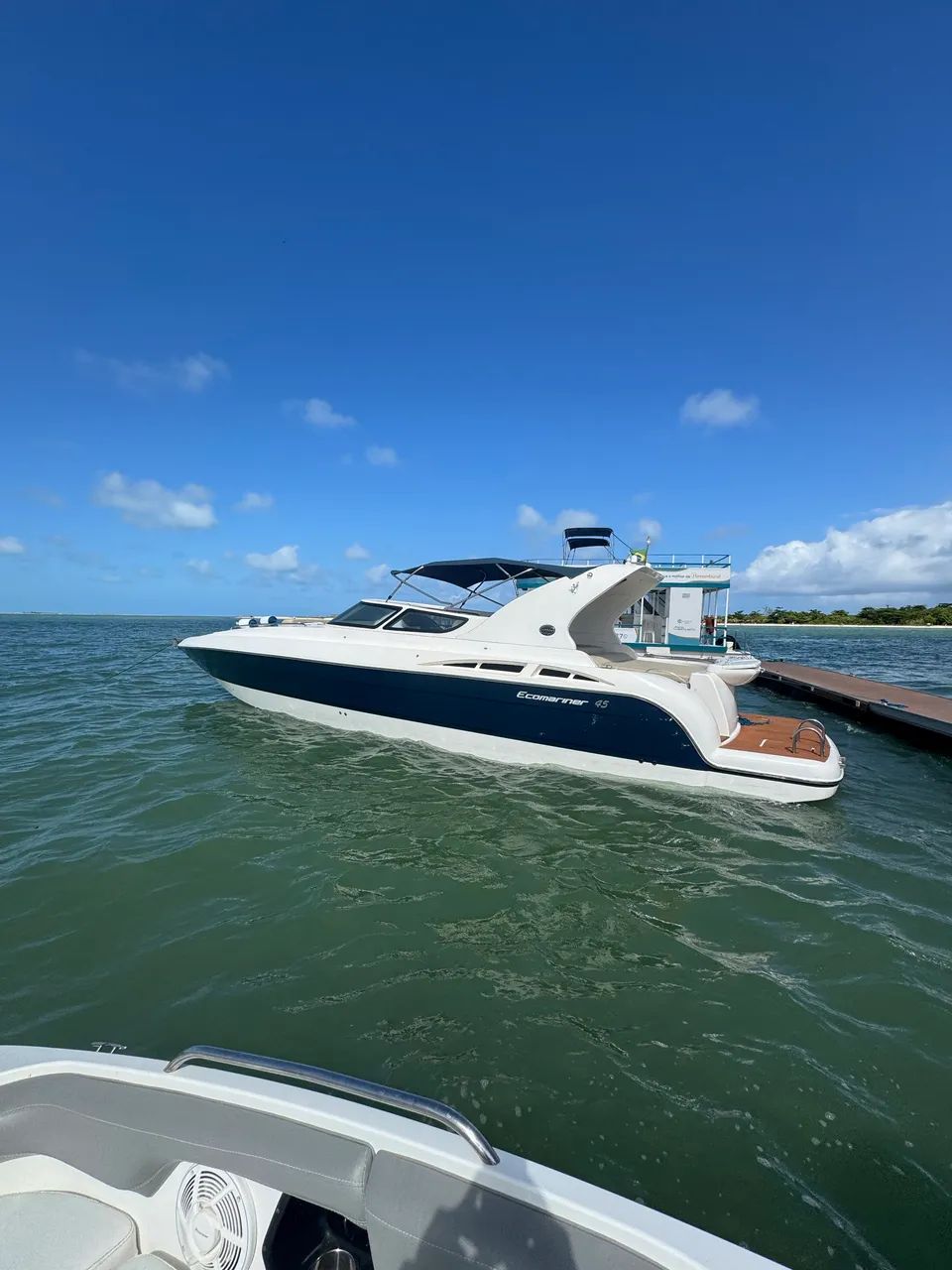 Ecomariner 45 com 2 D6 370 e gerador Onan. - Foto 4