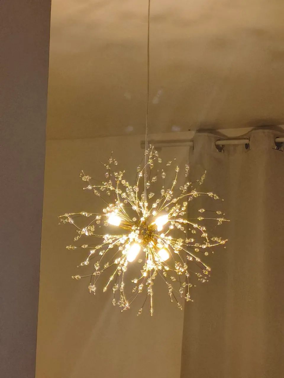 Lustre com ledes 