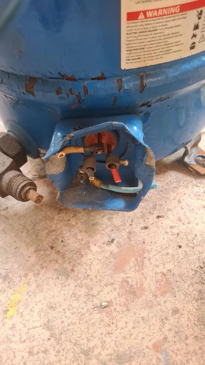 Compressor Danfoss MT50 220v trifásico  - Foto 2