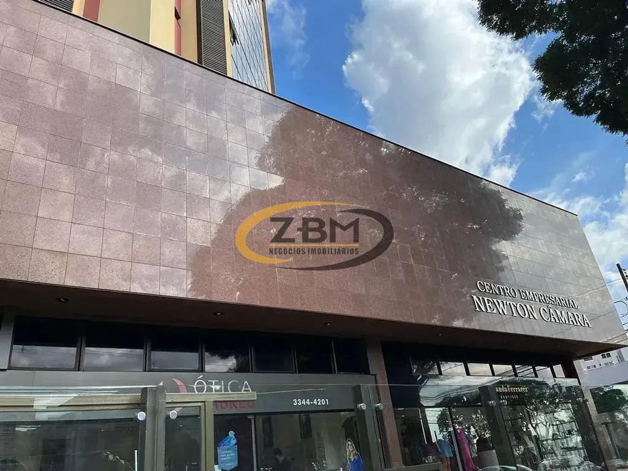 Sala para locação, Edifício Newton Câmara, 100 metros, 01 vaga de garagem, Centro, Londrin