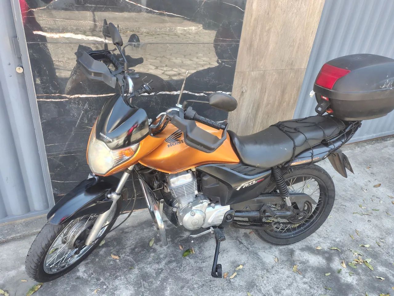 Titan 150 mix top 