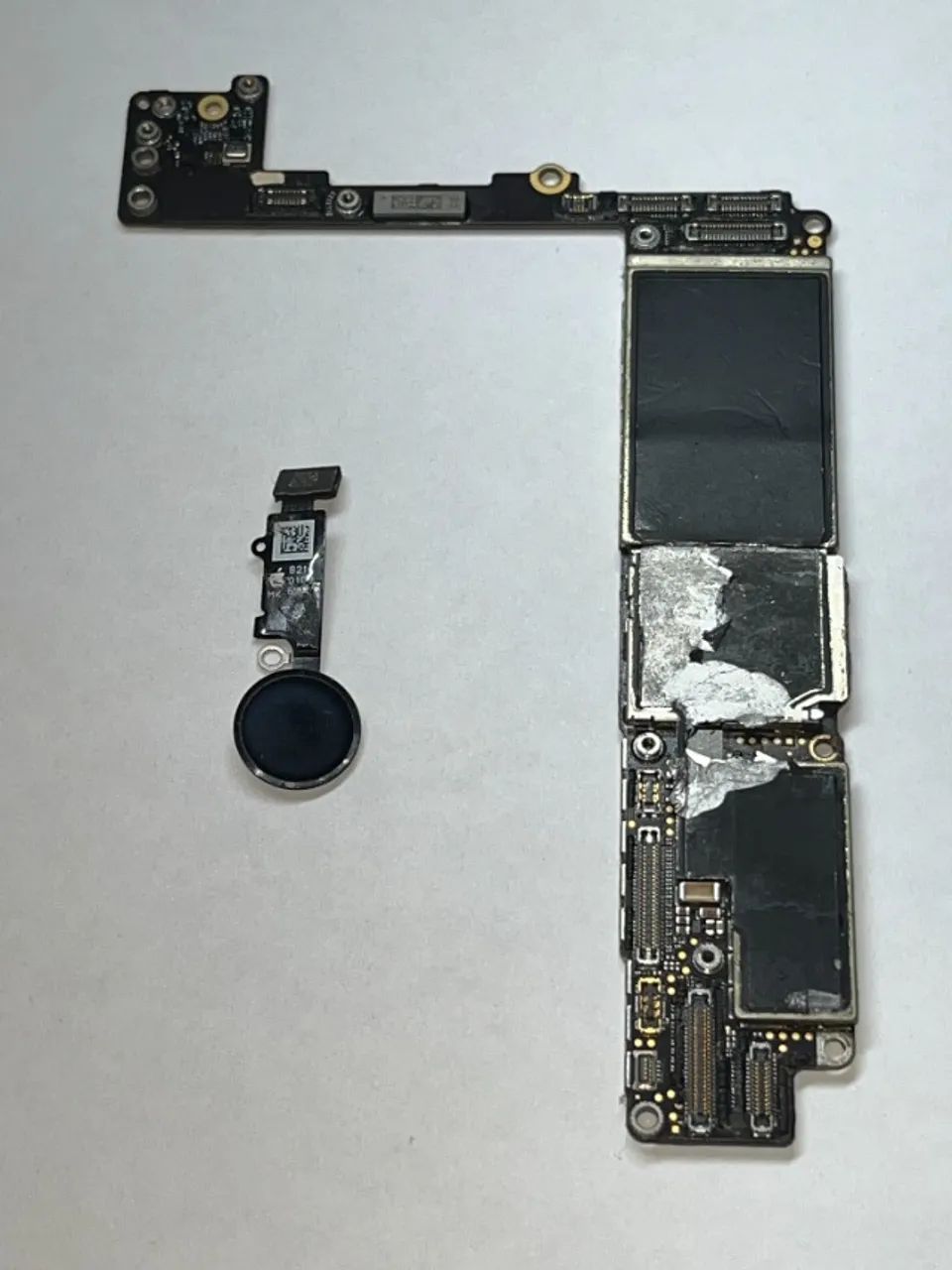Placa-mãe iPhone 8 Plus - Para retirada de peças - Foto 2