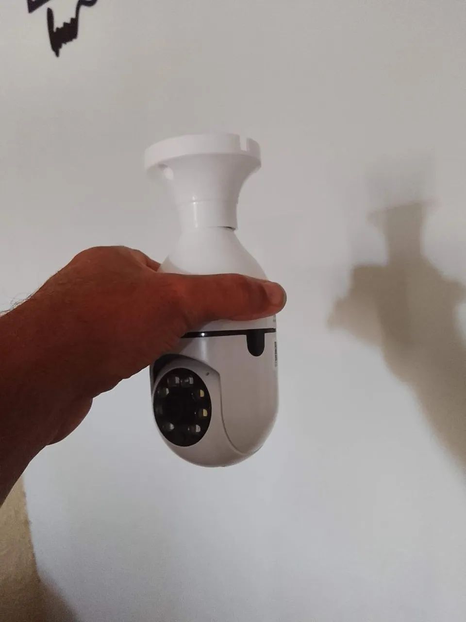 CÂMERA DE SEGURANÇA LÂMPADA - NOVA NA CAIXA  - Foto 3
