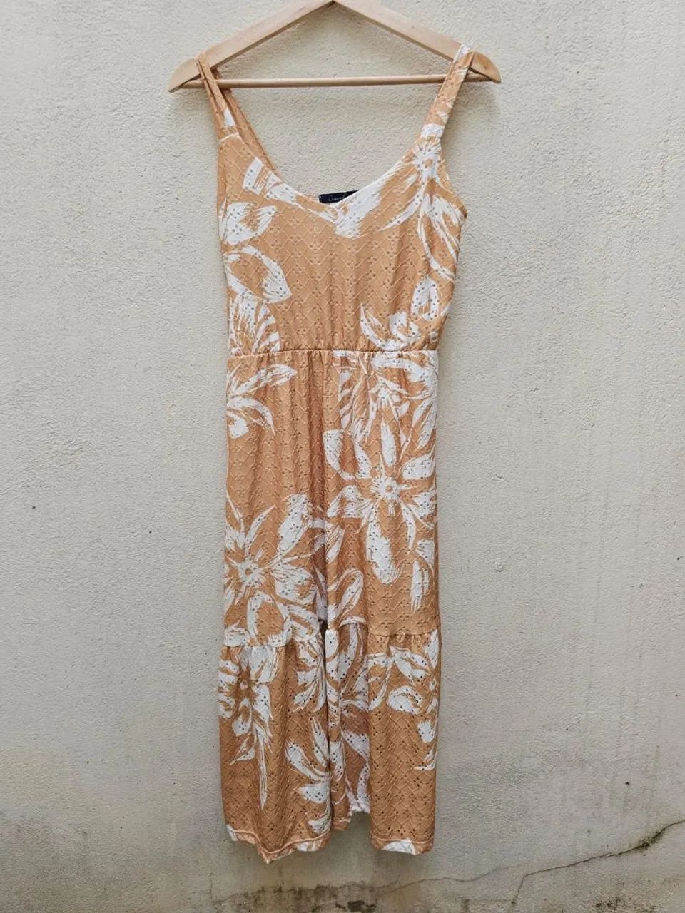 Vestido amarelo, Tam P