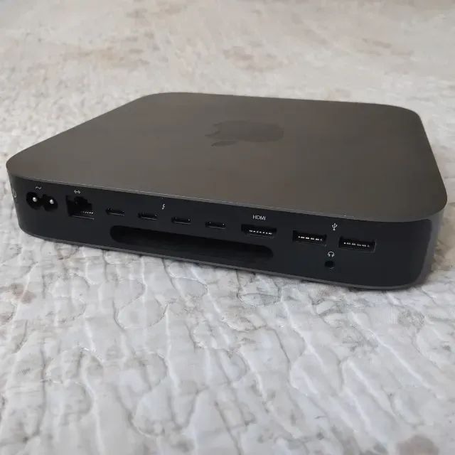 Apple Mac Mini 2018 i3 8GB RAM SSD 128GB Com Defeito (NÃO LIGA