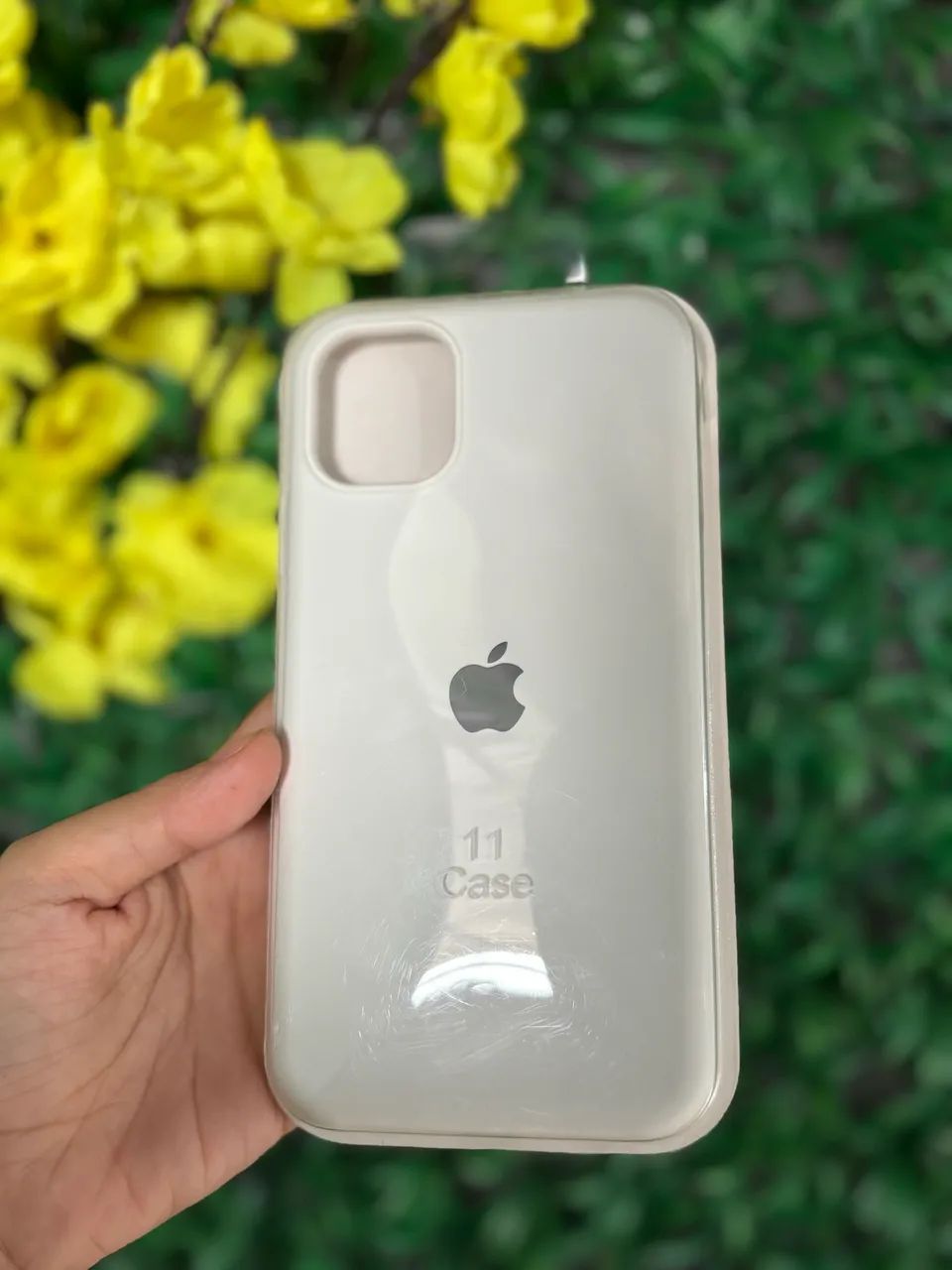 Capa Case Silicone Branca IPHONE 11 (Nova) - Foto 2