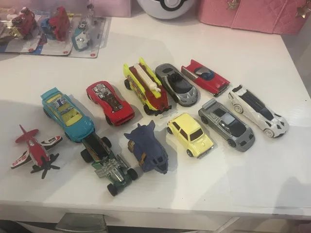 Lote de brinquedos e hotweels ler todo anúncio - Foto 3