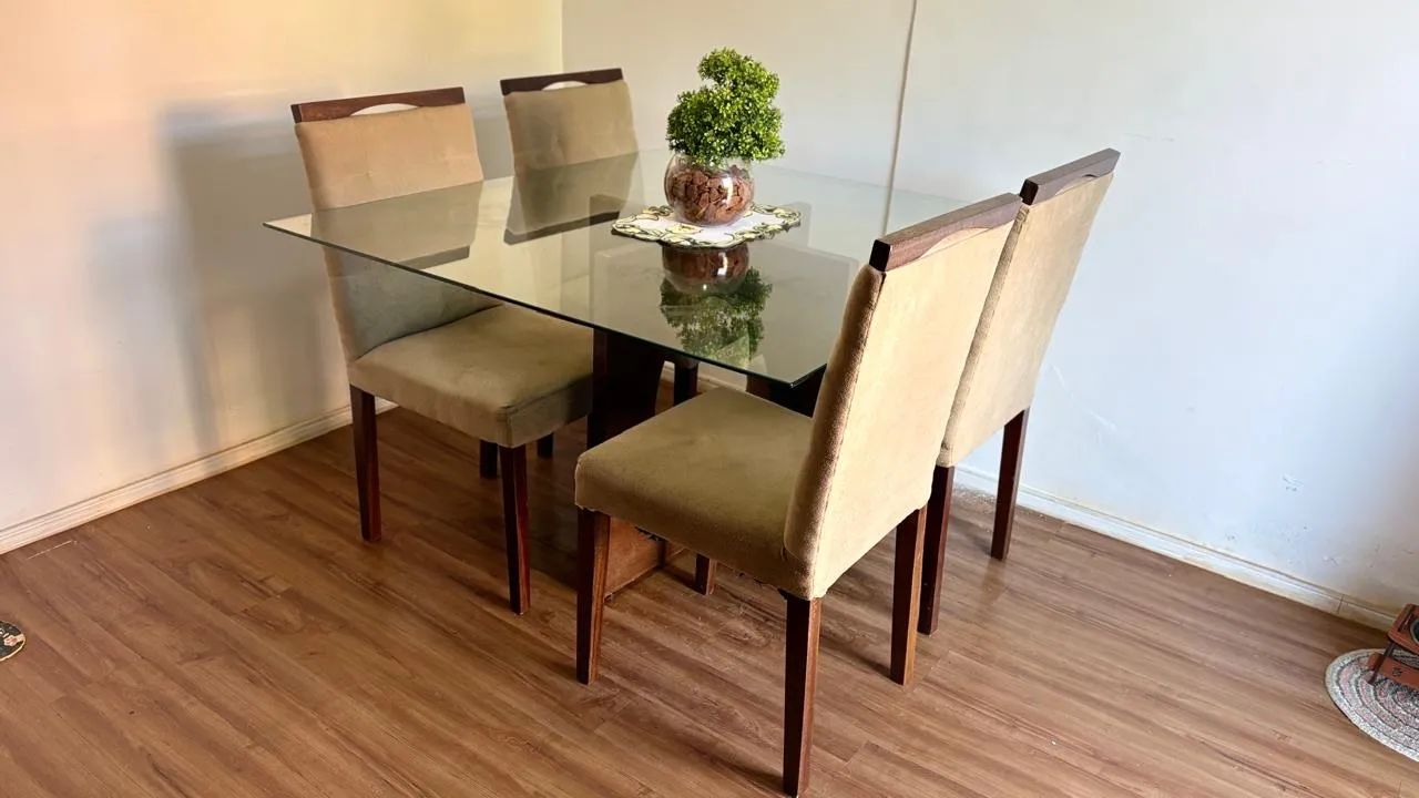 Mesa com 4 cadeiras  - Foto 4