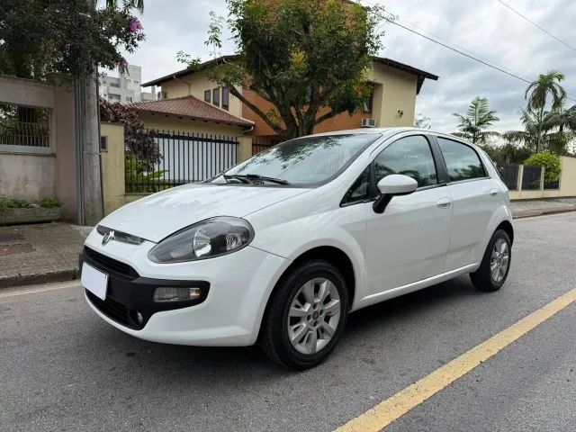 Fiat Punto Attractive 1.4 Fire Flex 8V 5P 2014