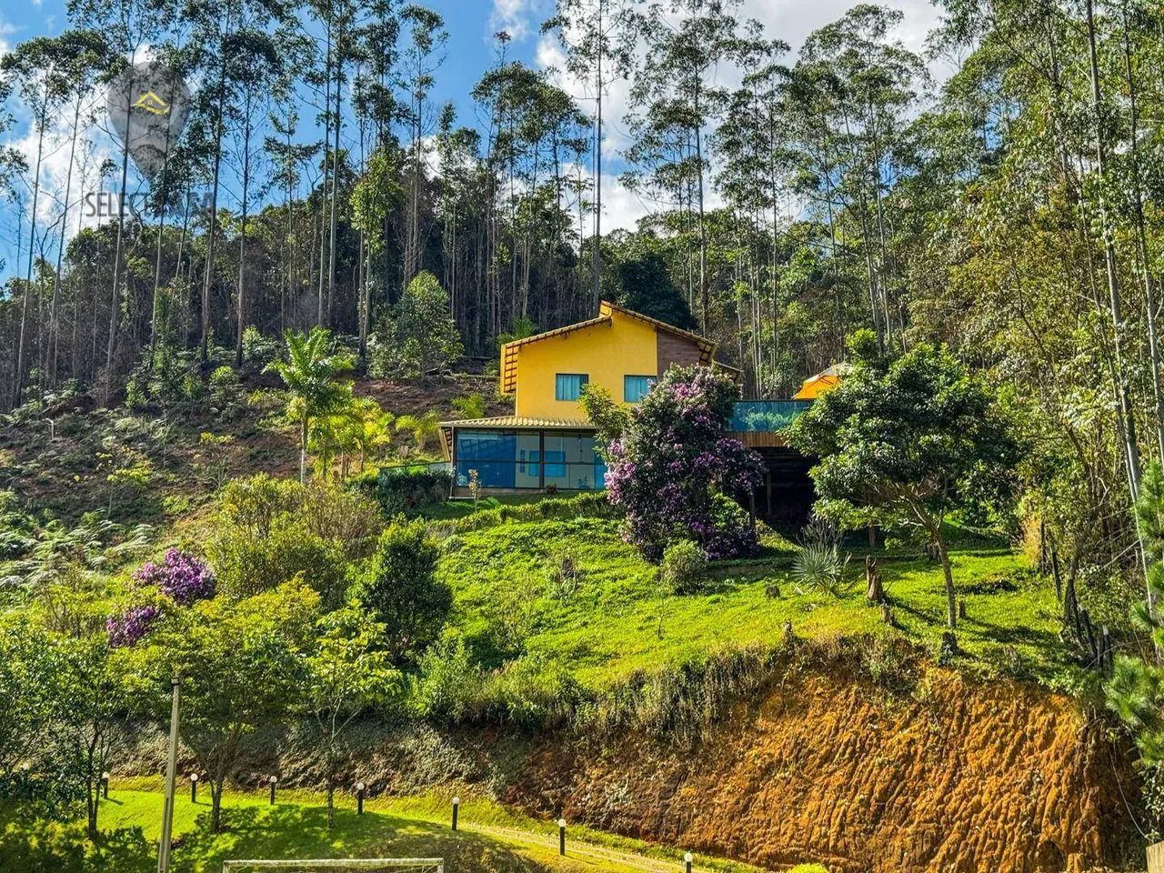 Casa com 3 suites em Santa Teresa
