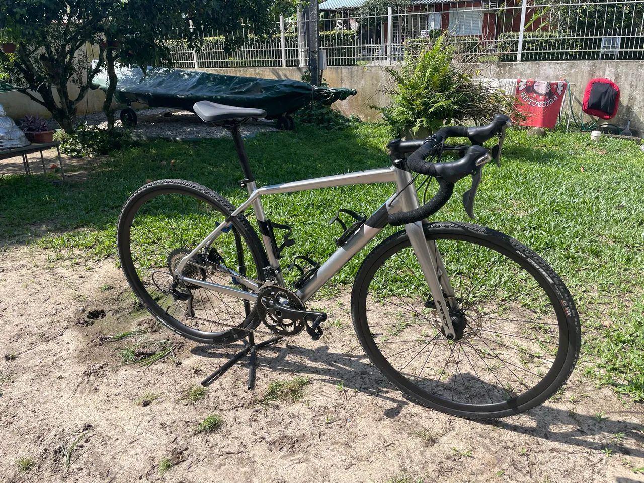 Bike Gravel Felt