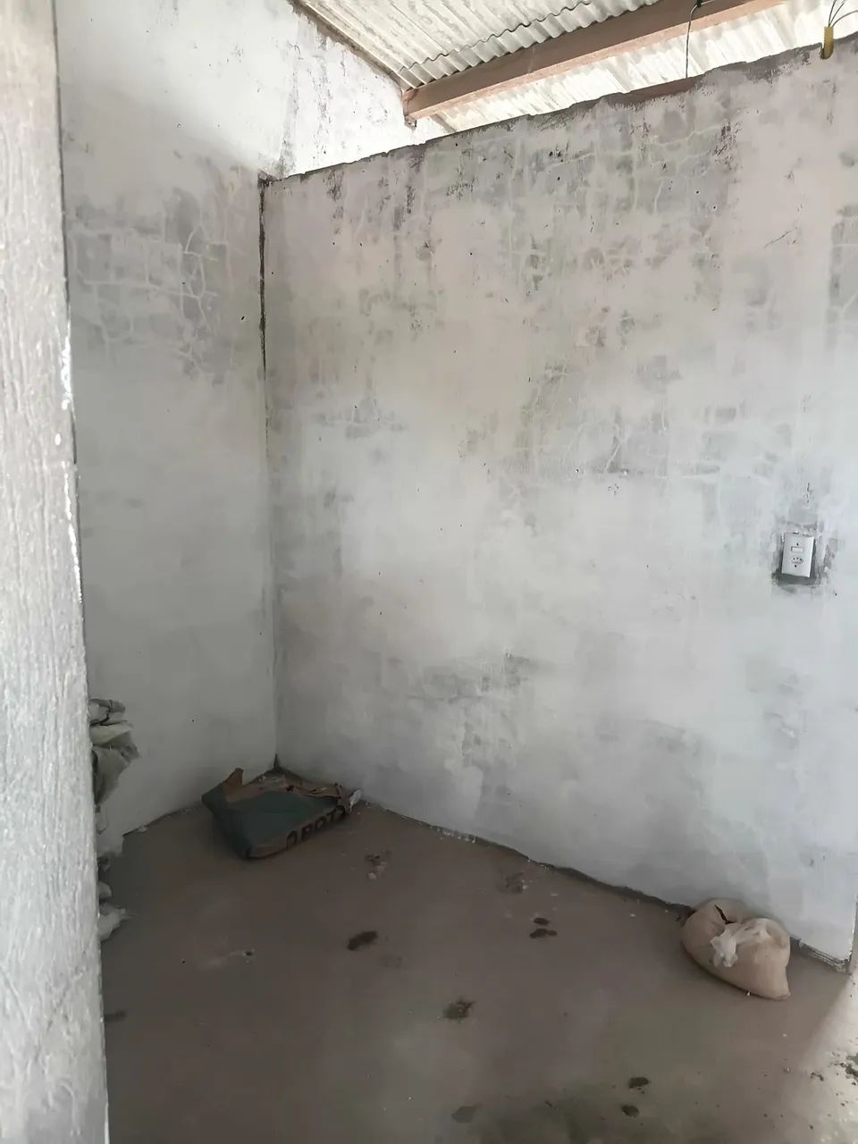 Vendo casa em fase final de reforma  - Foto 2