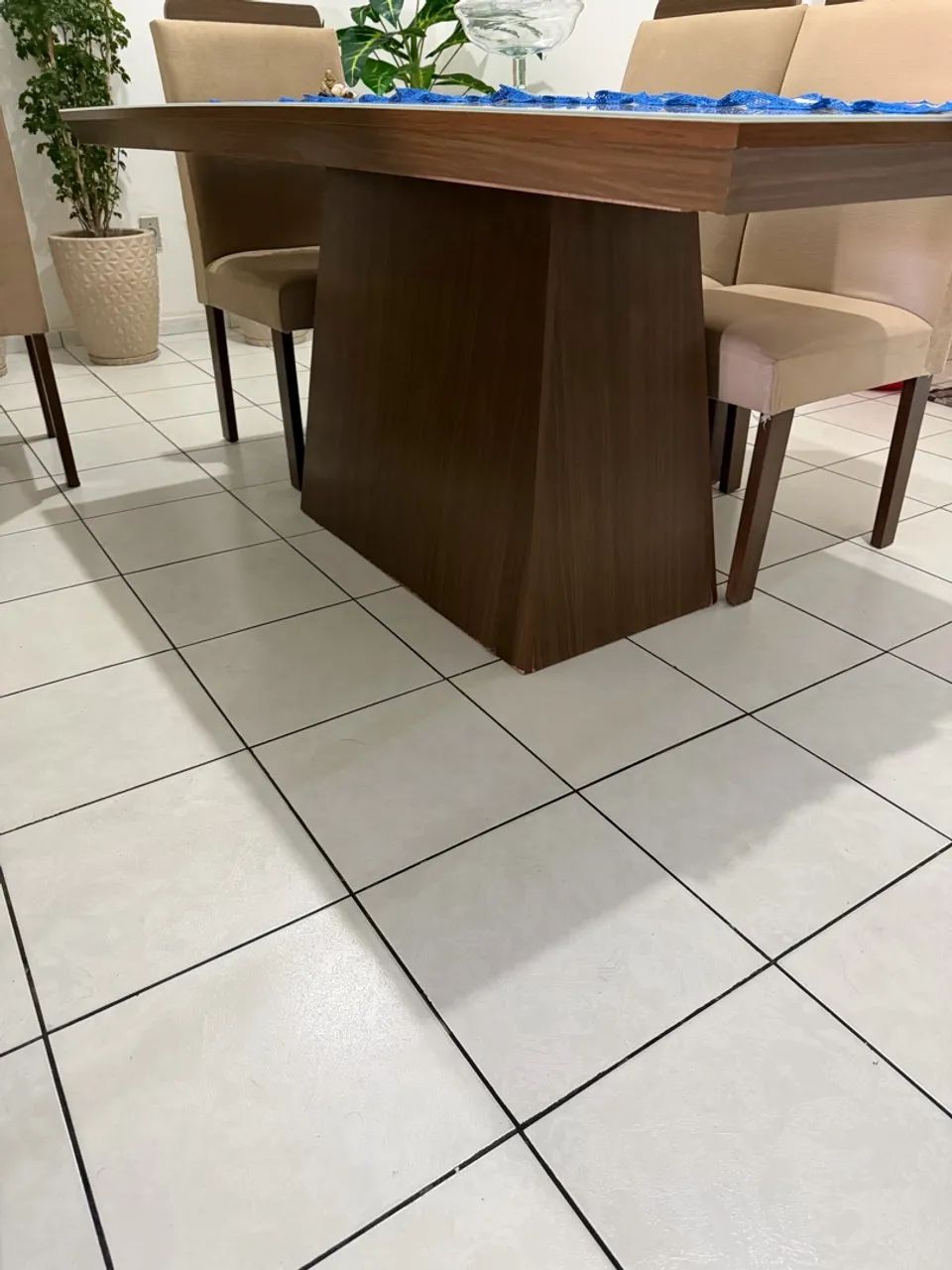 Mesa com 6 cadeiras  - Foto 3