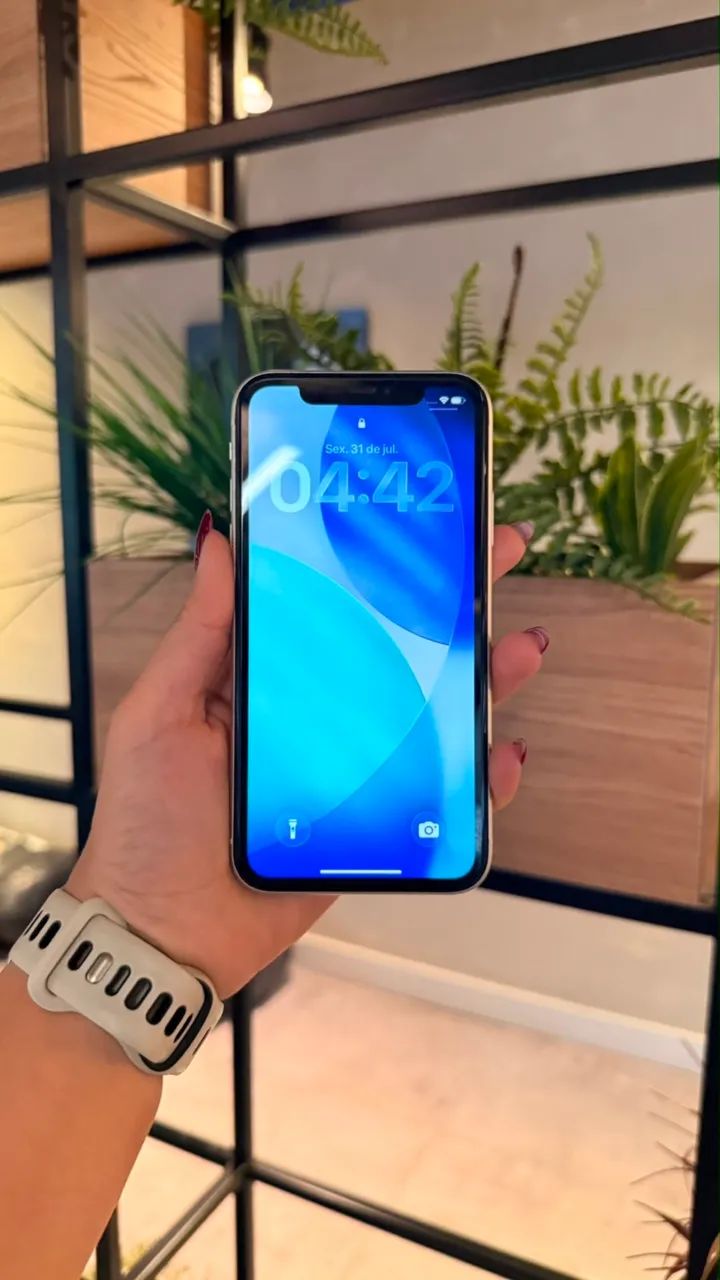 iPhone 11 Branco 64GB