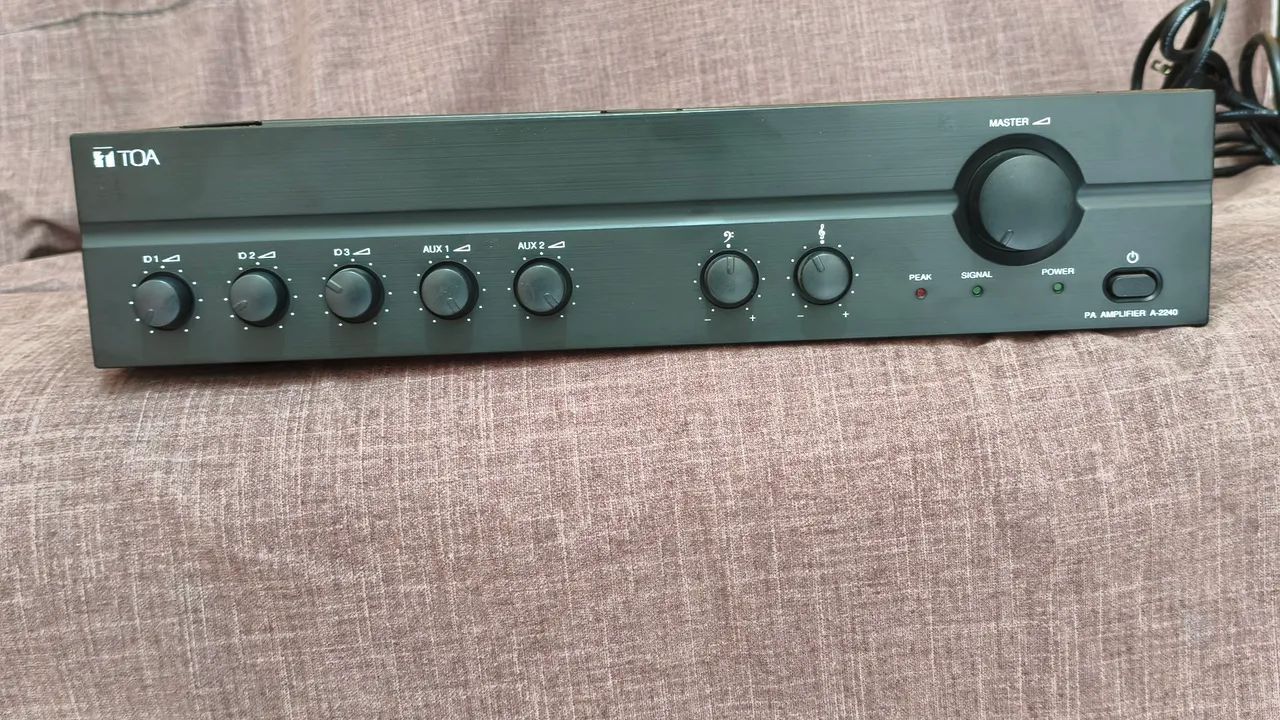 Amplificador TOA A2240 260 watts