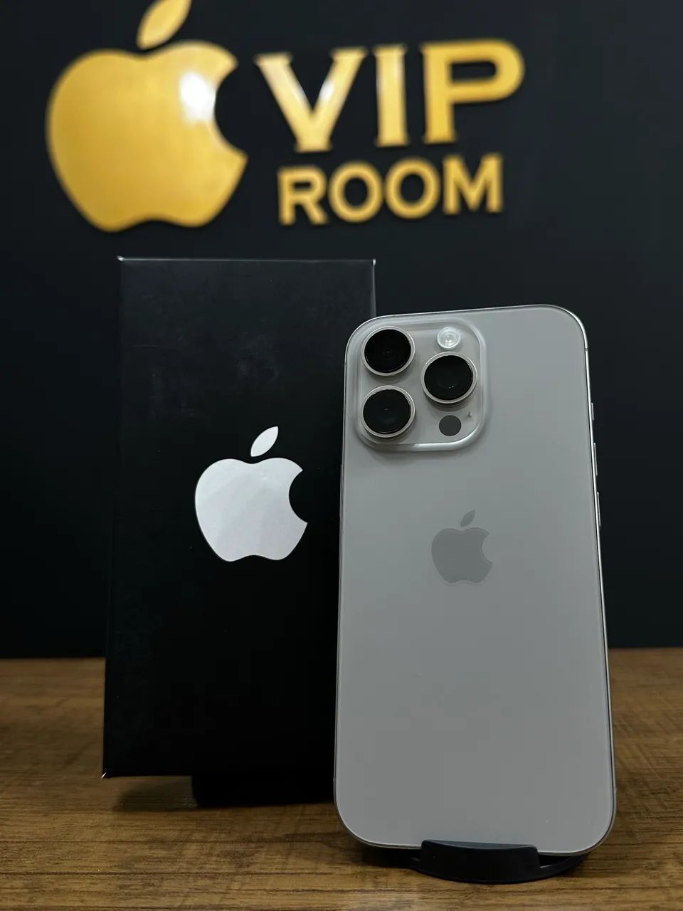 iPhone 16 Pro 256gb natural semi novo impecável  - Foto 2