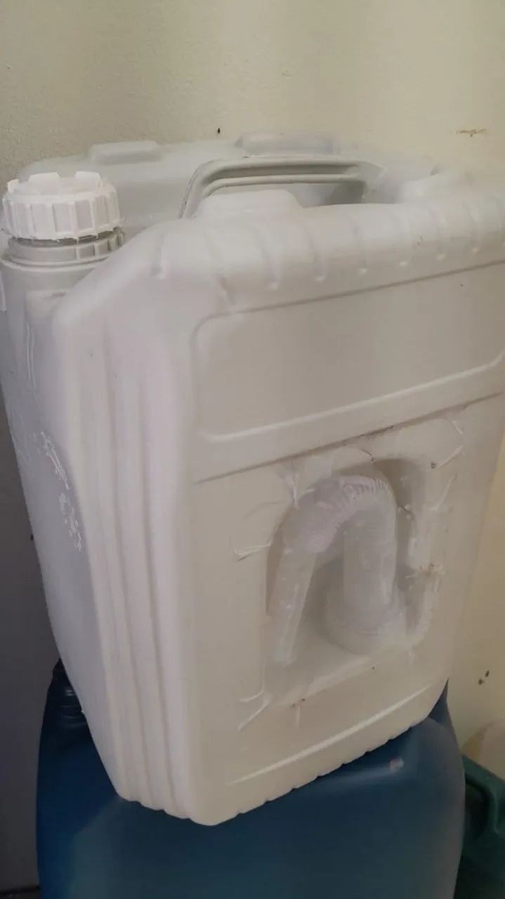 Galão 30l usado com mangueira liquidando só hoje