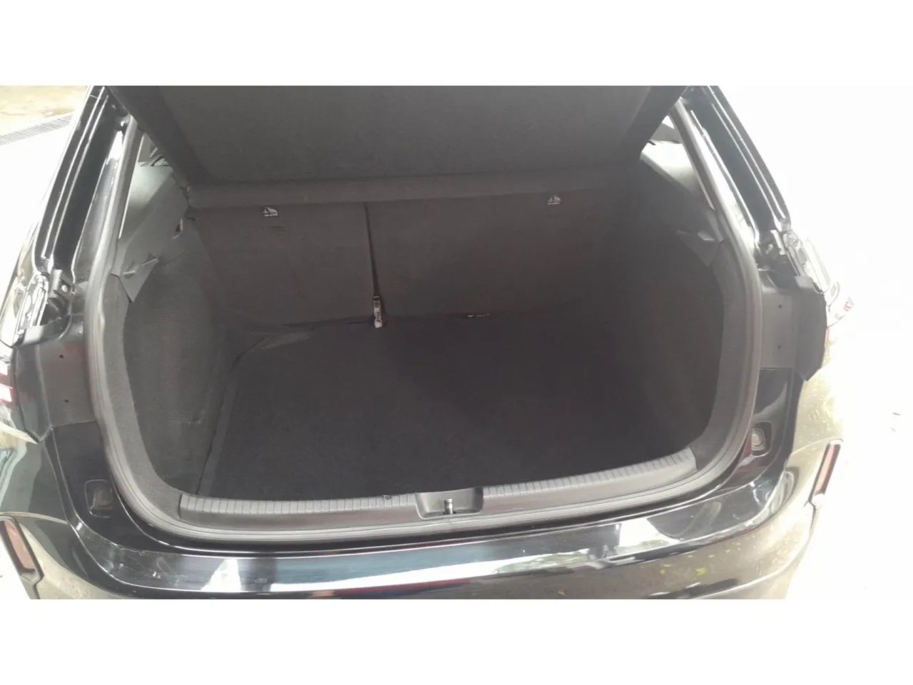 Volkswagen Nivus Comfortline 1.0 200 TSI Flex Aut., foto 14 de 16
