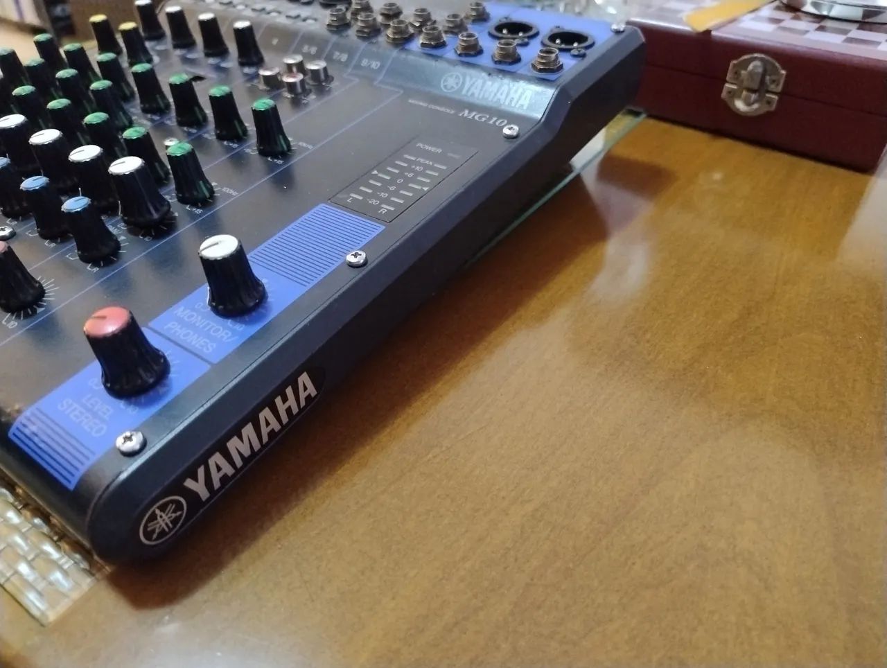Mixer Yamaha mg10  - Foto 2