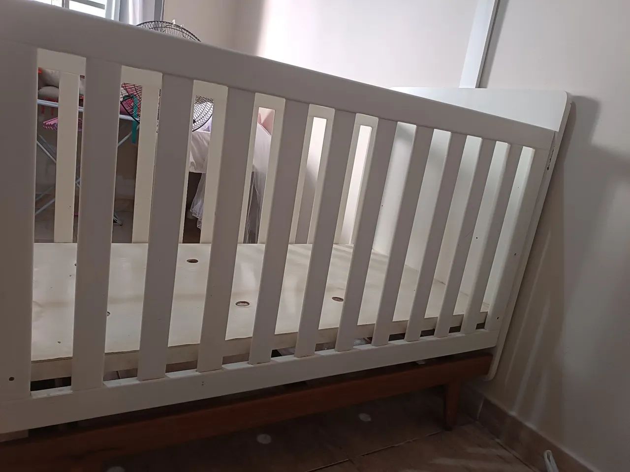 Berço retro matic MDF regulável vira caminha - Foto 2