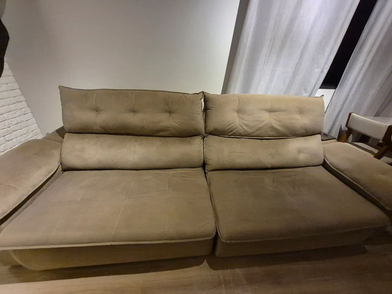 Vende-se sofá retrátil 2,90 mt em bom estado de conservação. - Foto 2