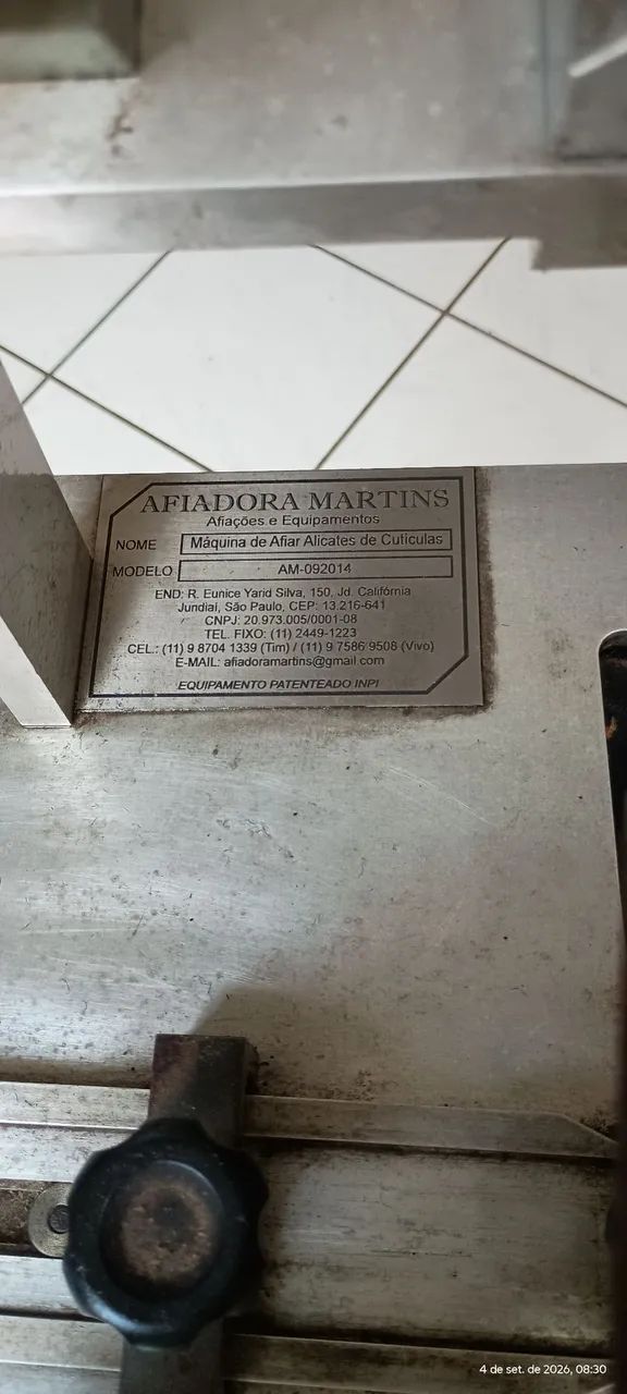 Máquina de afiar alicates 