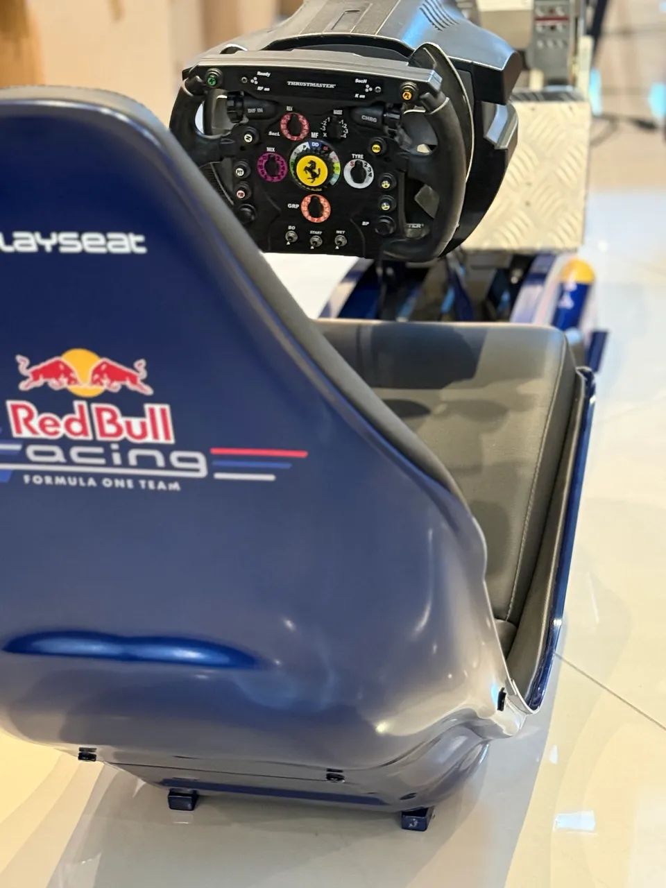 Cockpit Playseat F1 Red Bull Racing - Excelente Estado - Foto 4