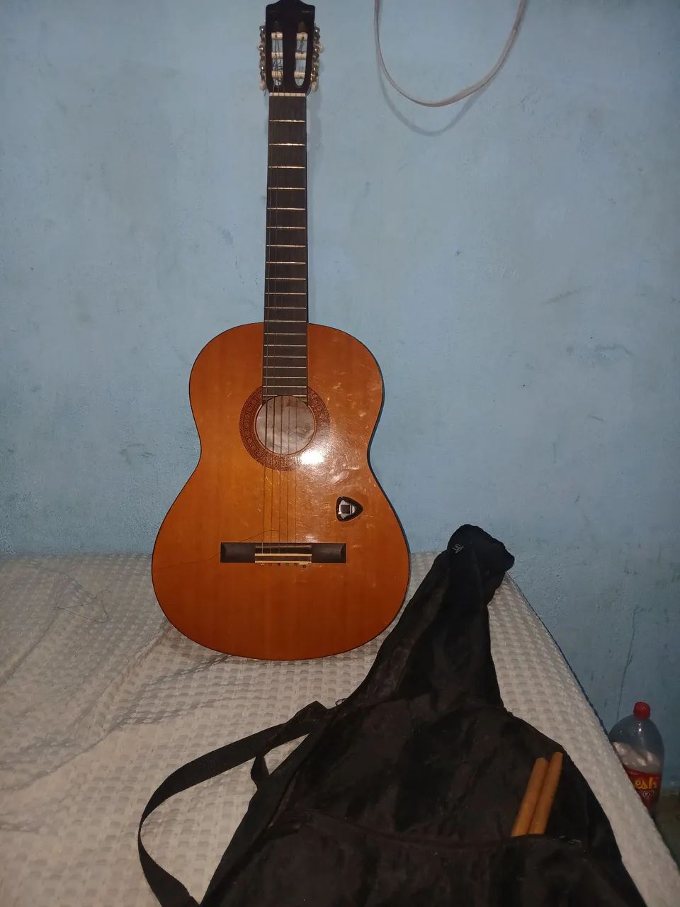 Violão 64985867637761122