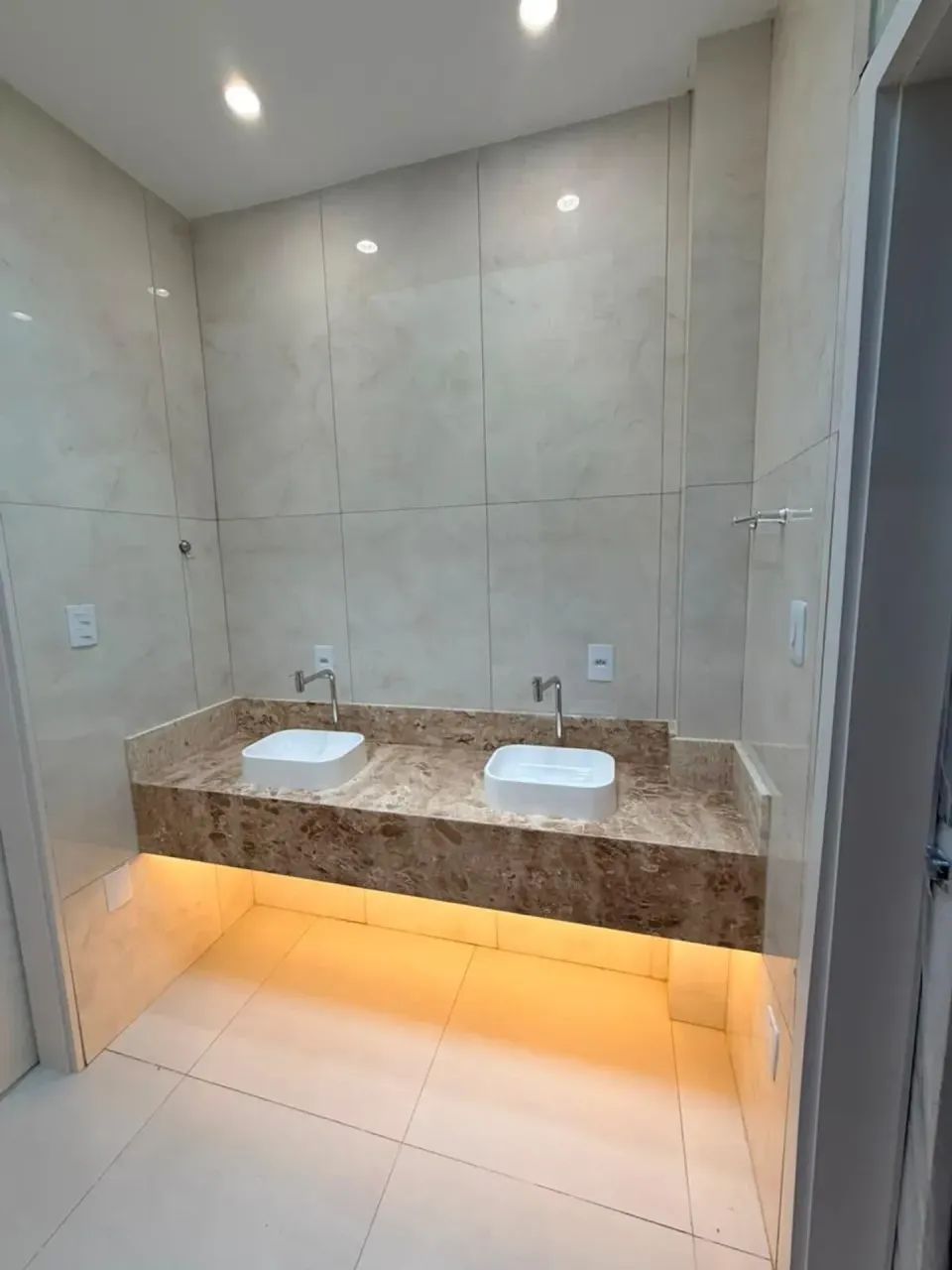 PORTO MARINA - VENDO CASA DUPLEX COM PISCINA - Foto 2