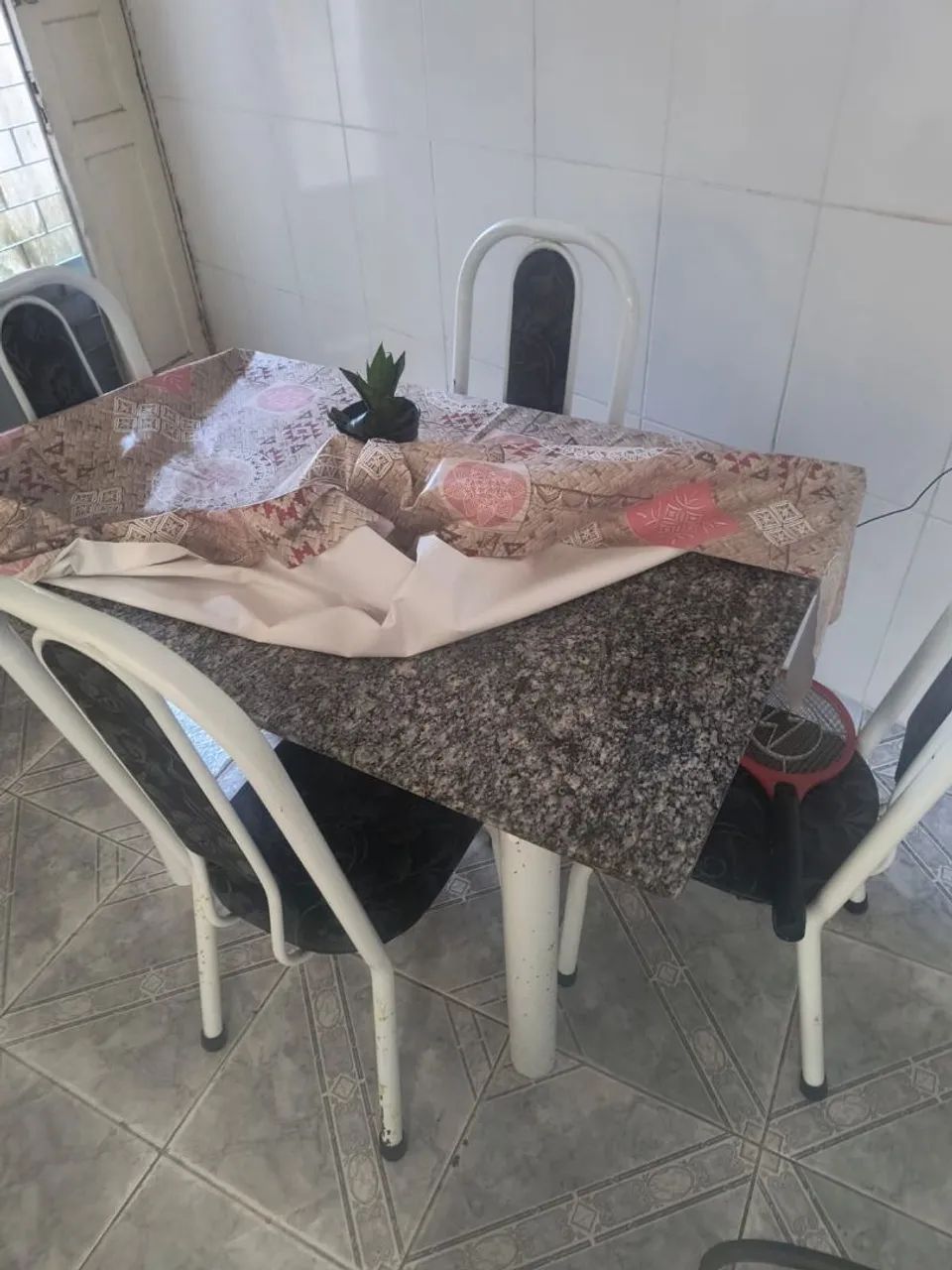 Vendo mesa de mármore 