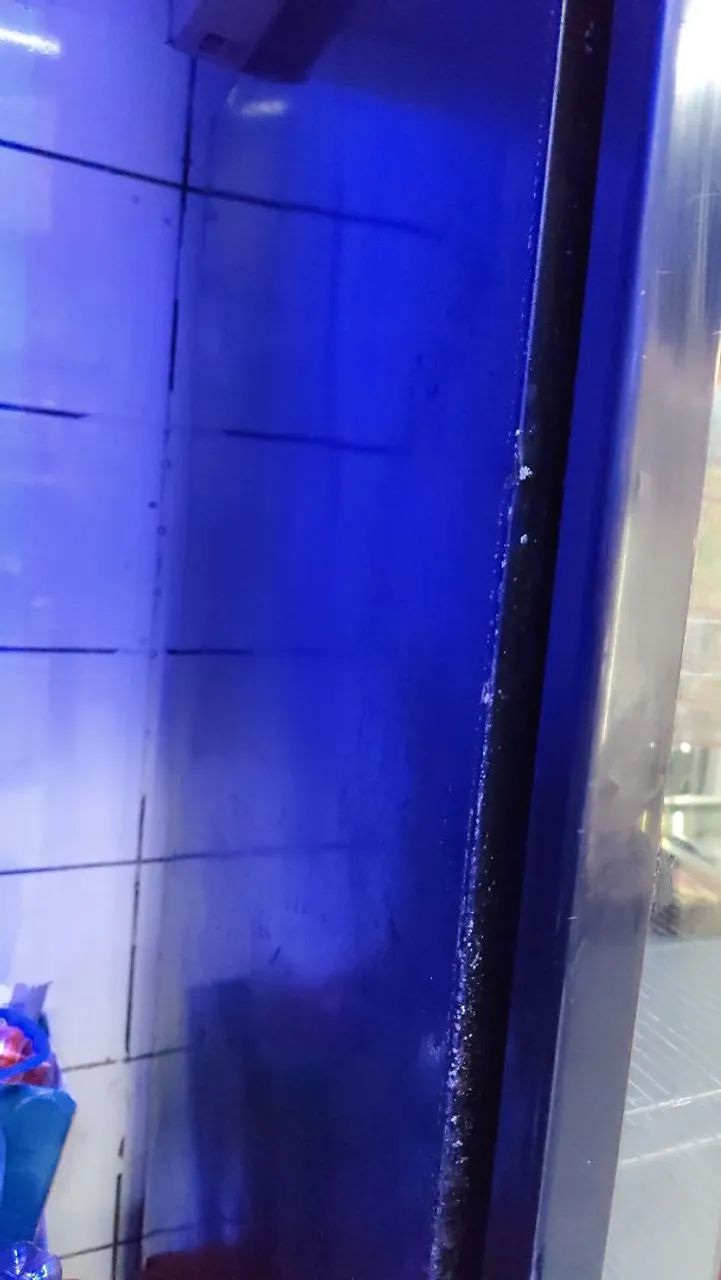 Expositor de refrigerante metalfrio com defeito  - Foto 4