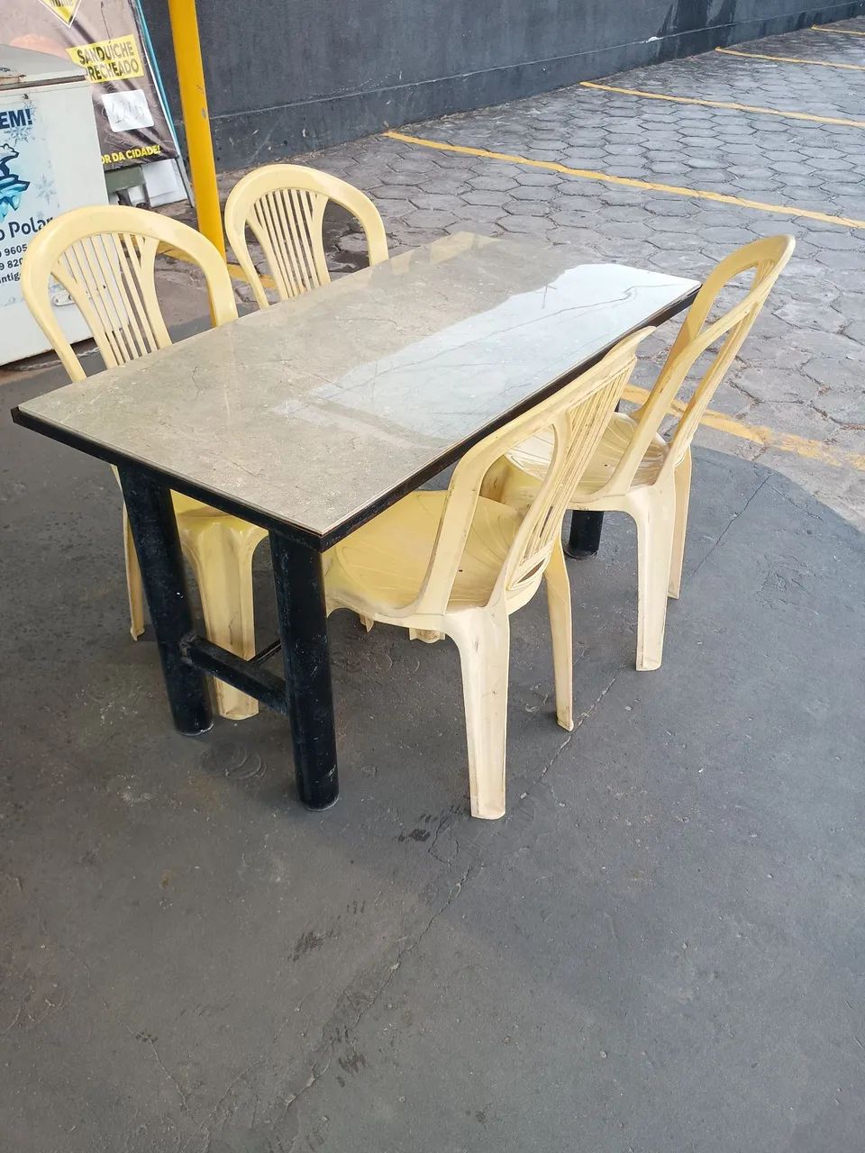 Mesa de ferro e porcelanato  - Foto 2