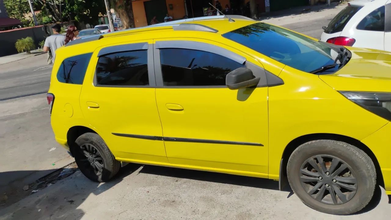 Chevrolet Spin LT 1.8 8V ECONO.FLEX 5P MEC. 2017