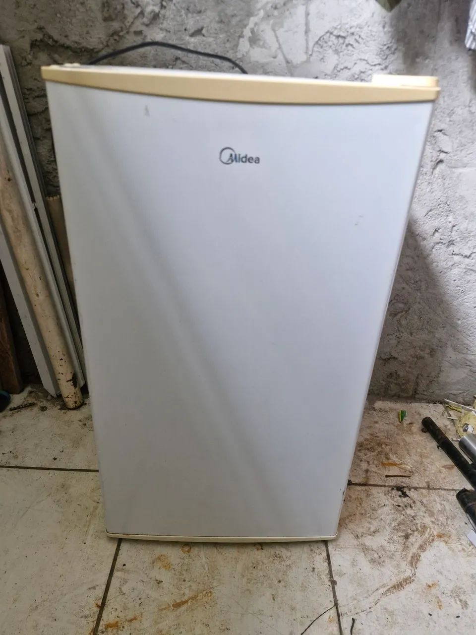 Frigobar midea 120 litros 