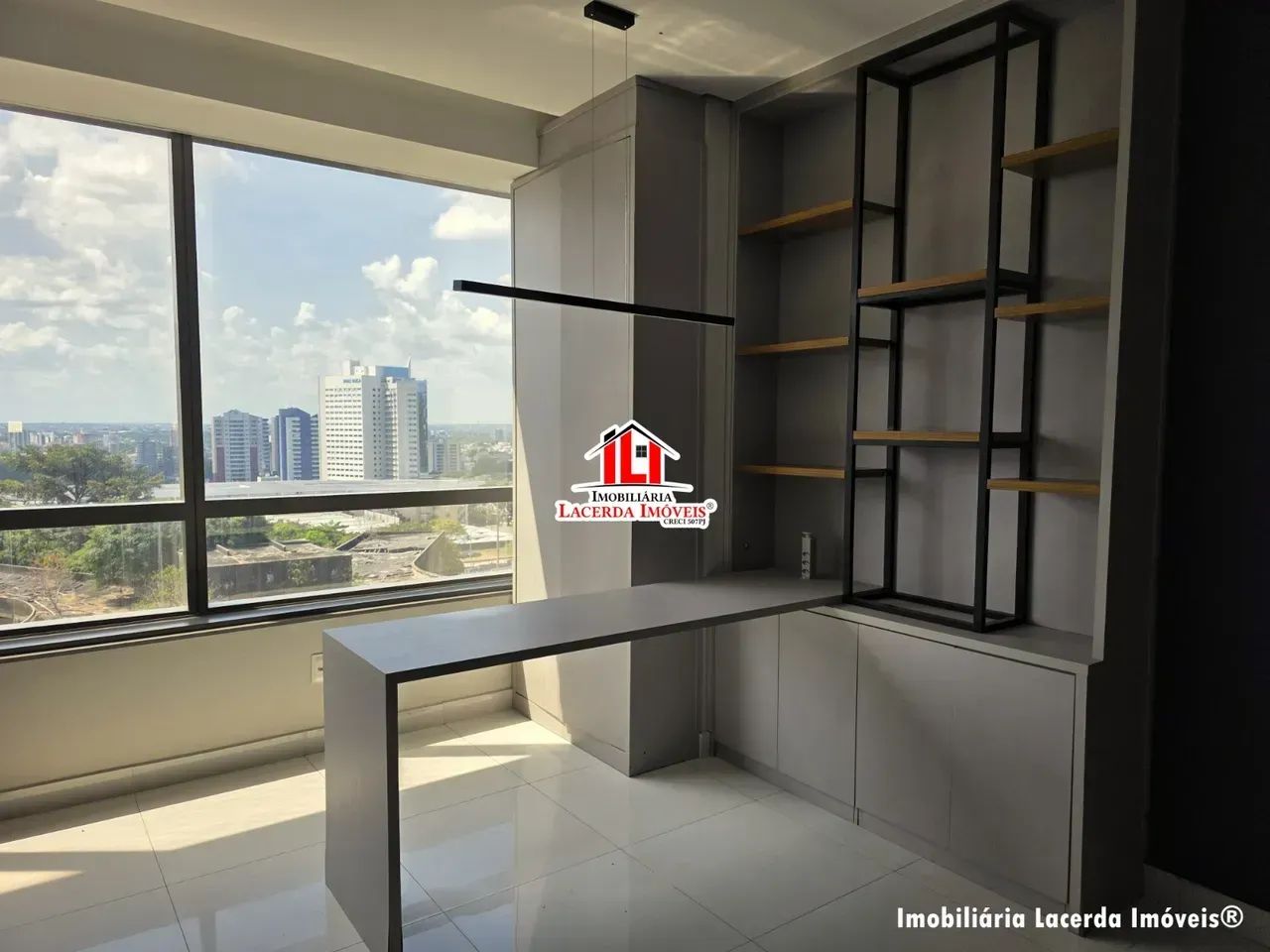 Sala Comercial no Soberane com 35m² reformada, climatizada e modulados - Foto 2