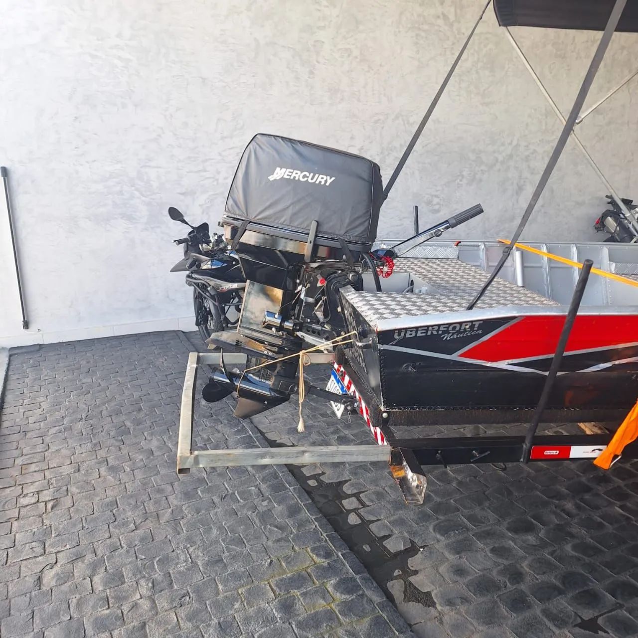 Barco 6 mtrs com motor 50 HP Mercury e carreta  - Foto 2