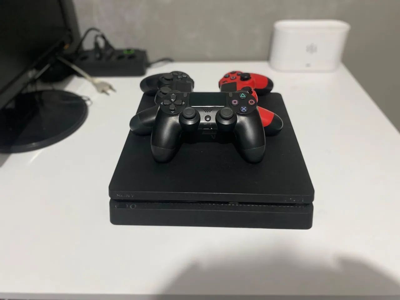 Playstation 4 slim 