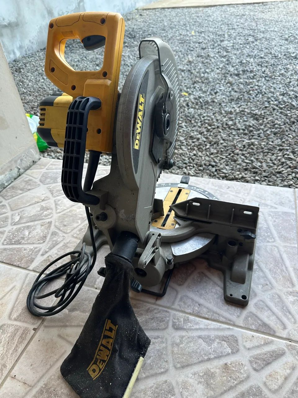 serra meia esquadria 10 polegadas dewalt - Foto 5