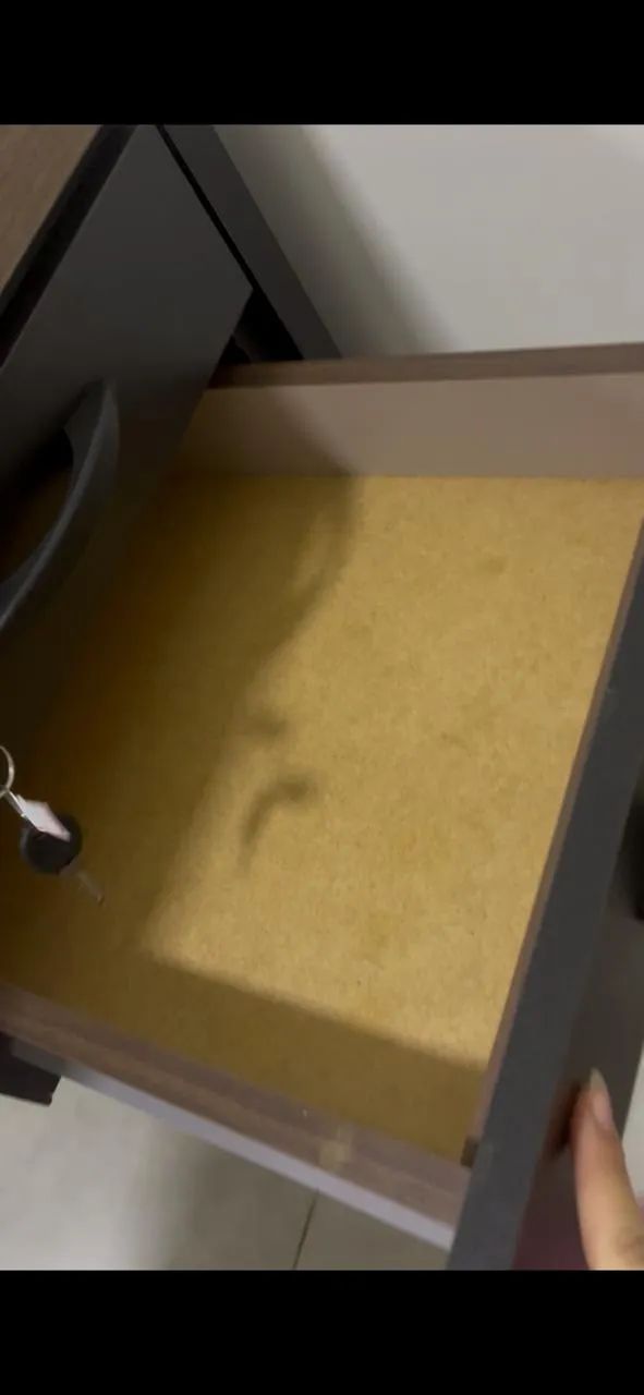 Mesa de Escritório - Com Gaveta com Tranca - Foto 3