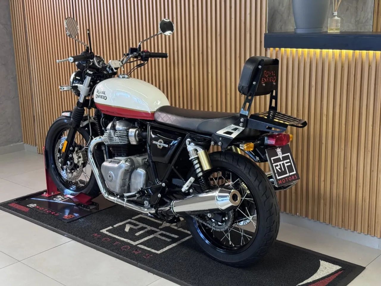 Royal Enfield Interceptor 650CC ABS 2022 - Foto 2