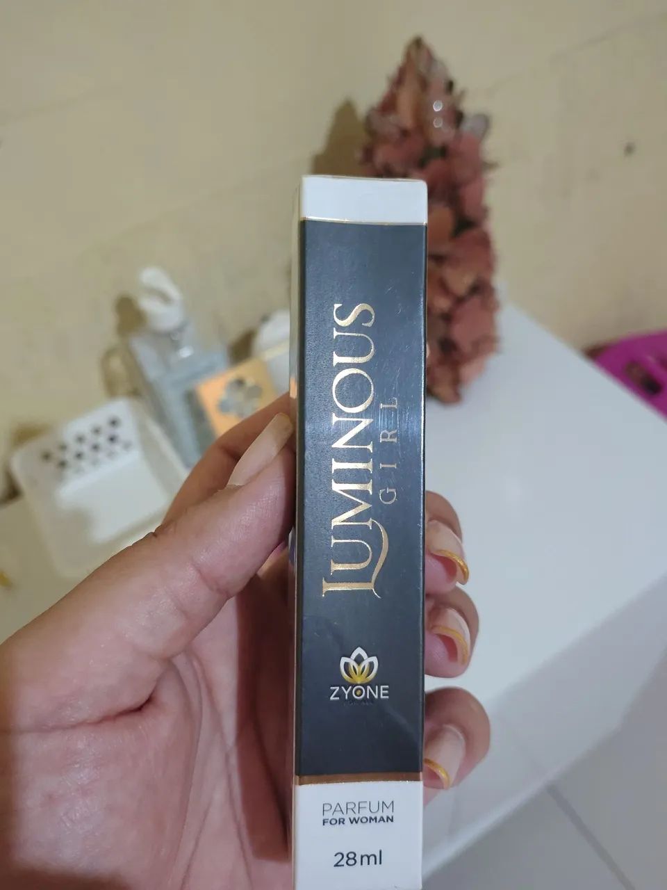 Vendo perfumes zyone femininos  - Foto 5