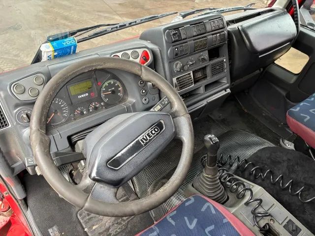 IVECO TECTOR 240e25 8X2 2011 - Foto 4