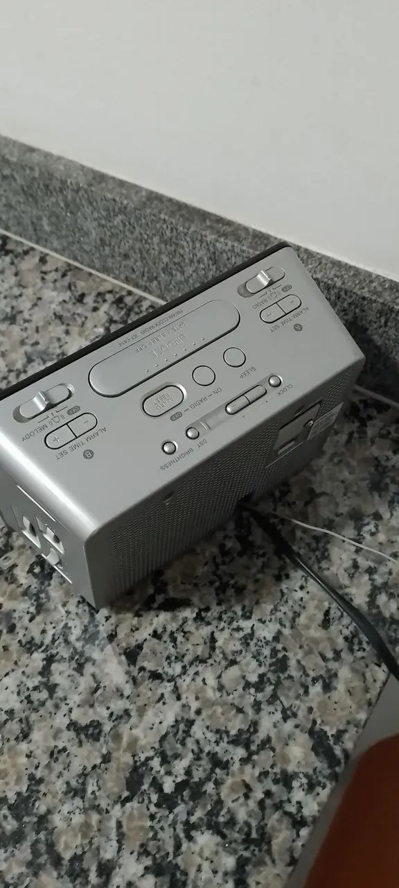 Radio  relogio  sony  funcionando  - Foto 2