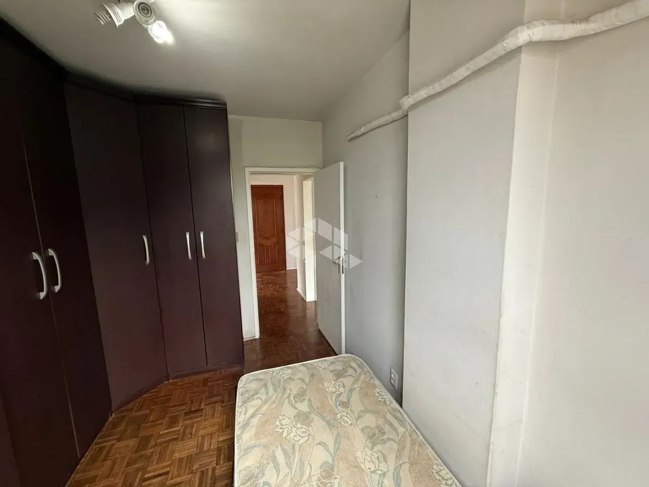 APARTAMENTO 2 QUARTOS COM SACADA E VISTA PANORÂMICA NO CENTRO DE FLORIANÓPOLIS - Foto 2