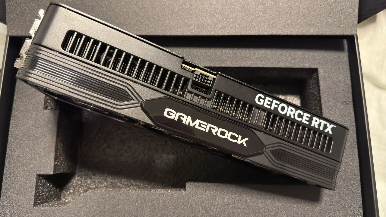 Placa de vídeo RTX 5070 Ti Palit Gamerock 16GB - Foto 4