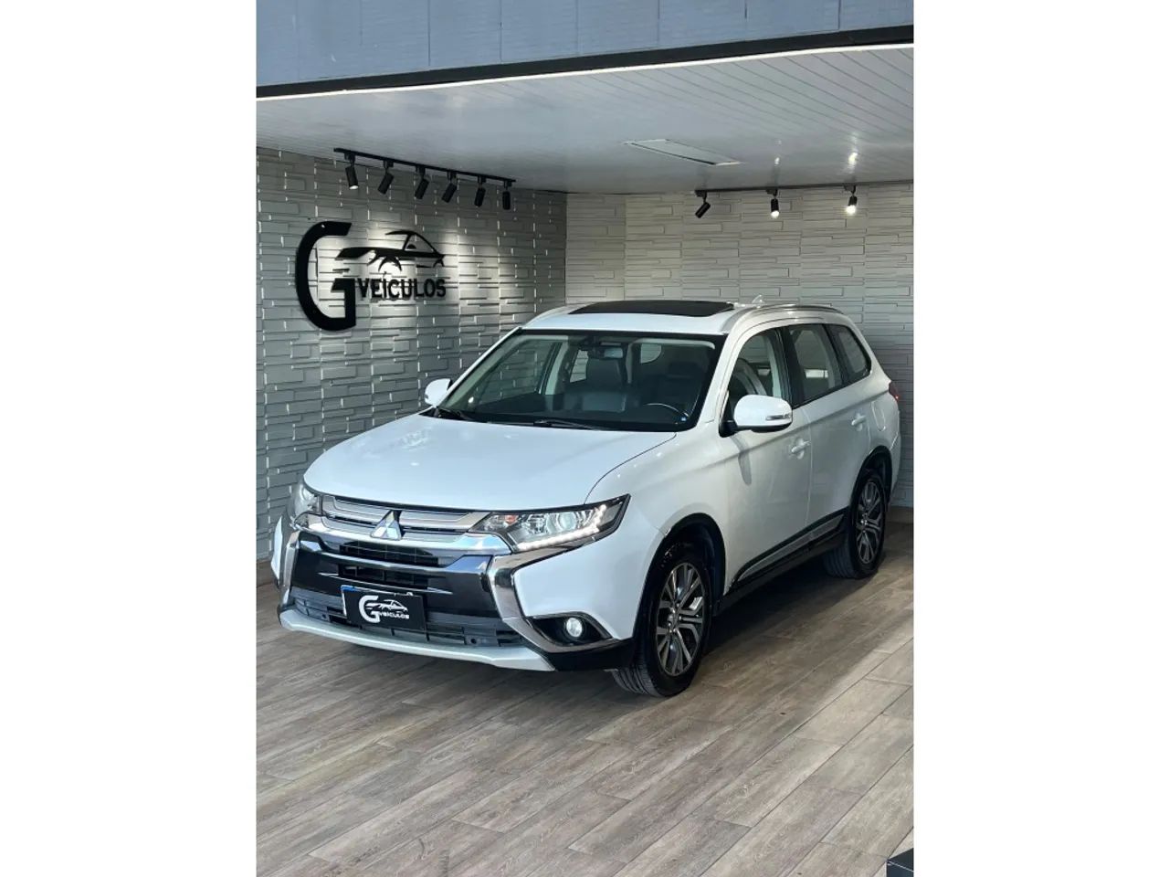 Mitsubishi Outlander OUTLANDER COMFORT 2.0 16V Aut. 2016