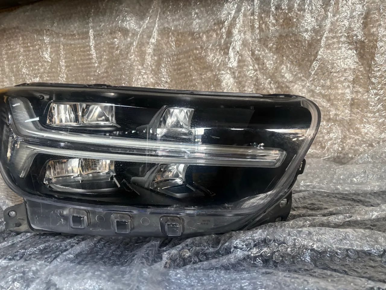Farol Direito Xc40 2021 - Foto 3