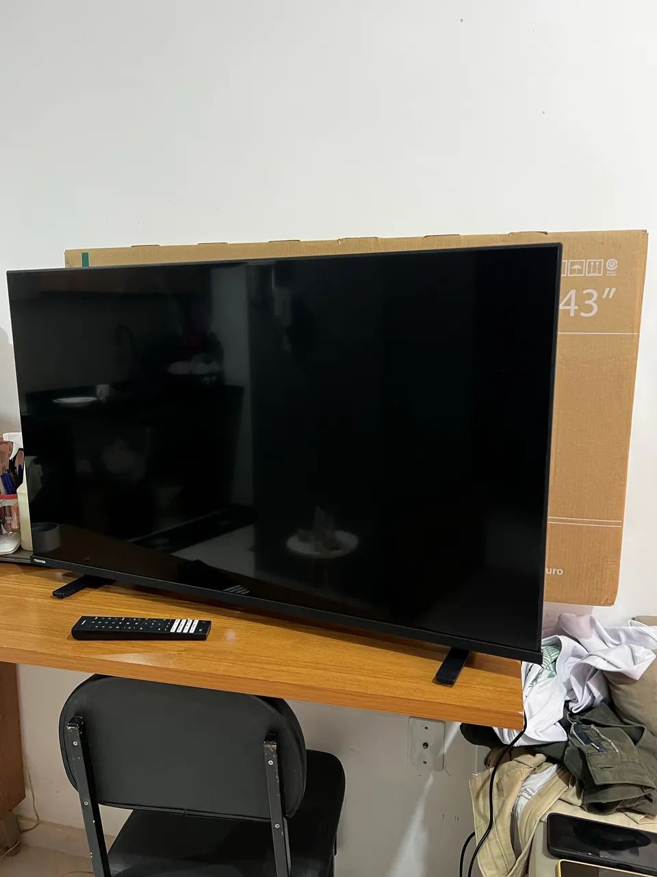Vendo smart tv 43p novíssima com comando de voz  - Foto 3